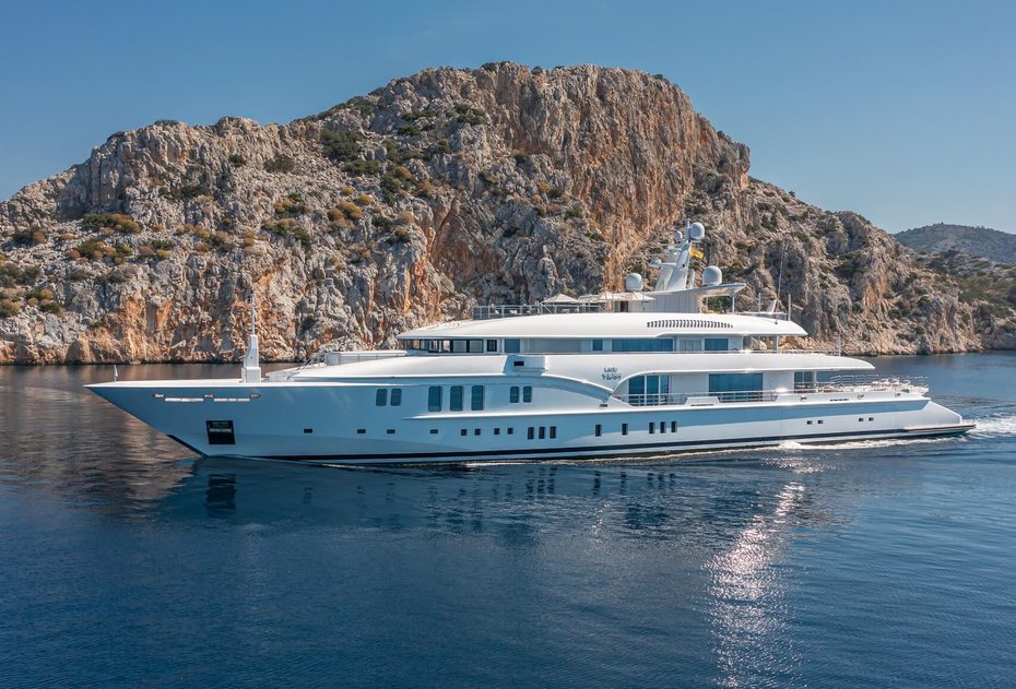 10 Standout Yachts That Hit the Market This Week