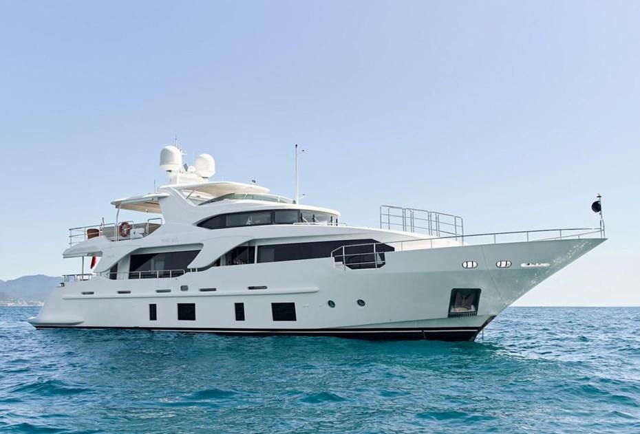 29m Benetti Delfino 93 Motor Yacht Sea Bear Sold