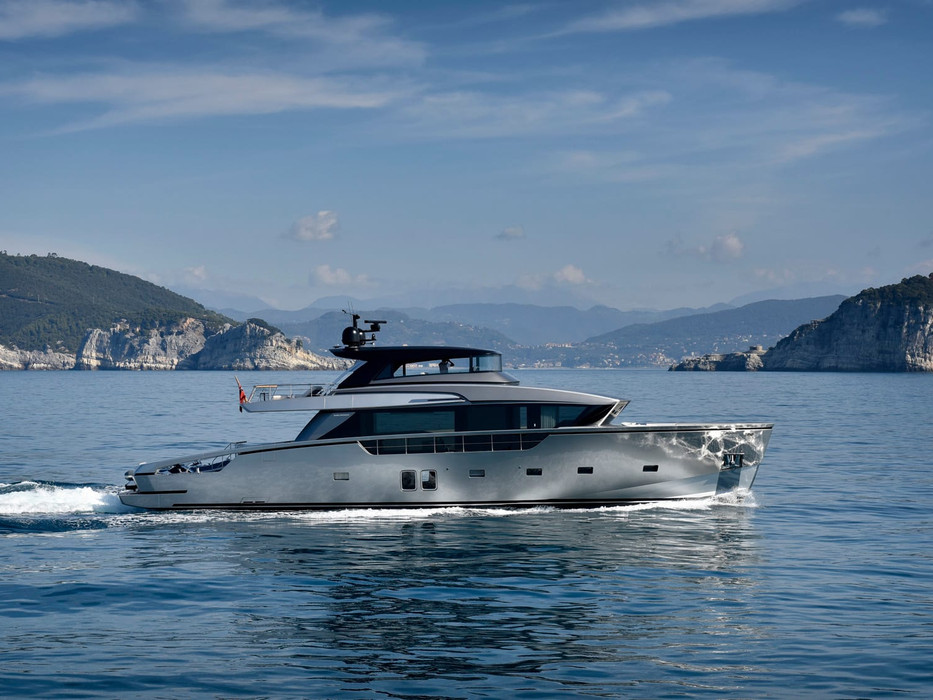 27m Sanlorenzo SX88 Motor Yacht Hard 8 Sold | YachtBuyer