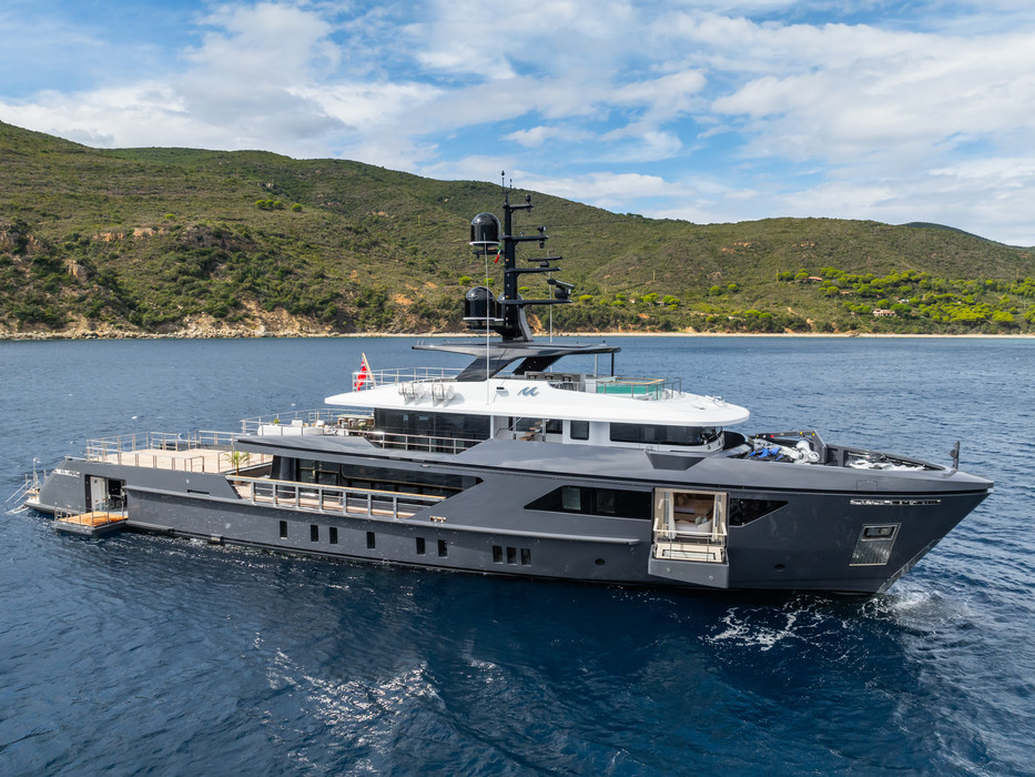 €1.5M Price Reduction on 47m Sanlorenzo 500Exp Expedition Yacht M