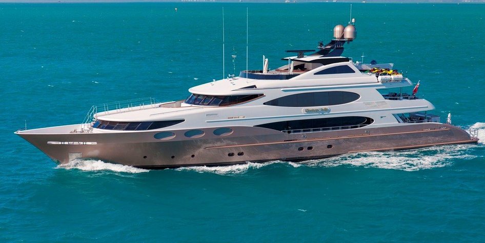 Bad Romance V yacht