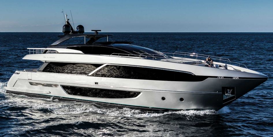Basilic yacht