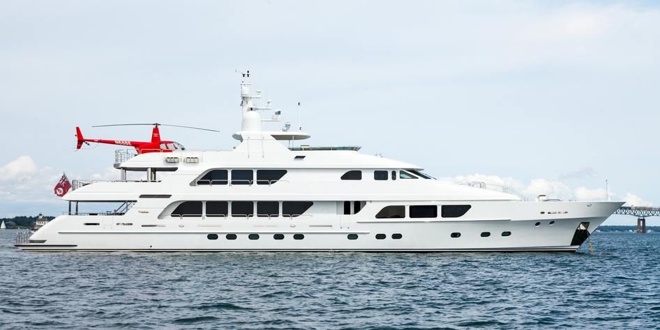 Carte Blanche yacht