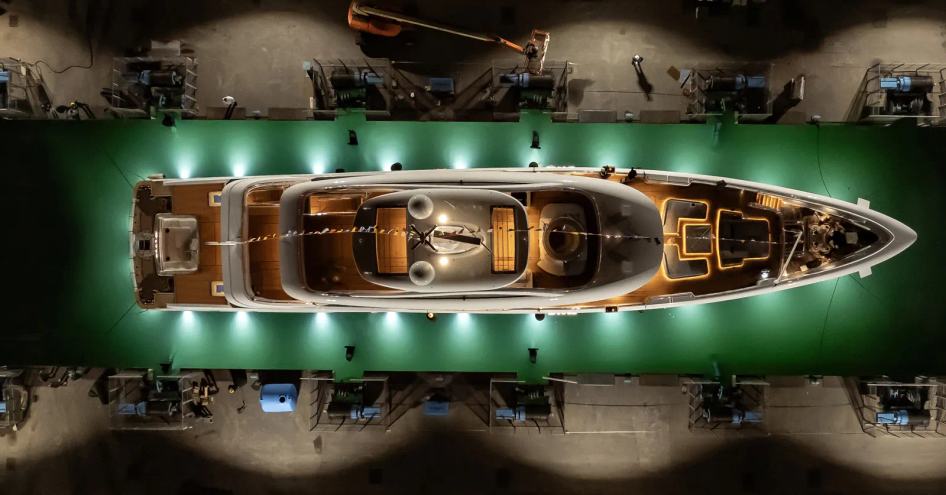 An aerial shot of the Benetti superyacht DYNA R