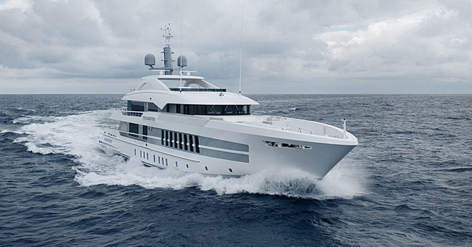 Side view of Heesen SOLEMATES superyacht underway, surrounded by sea