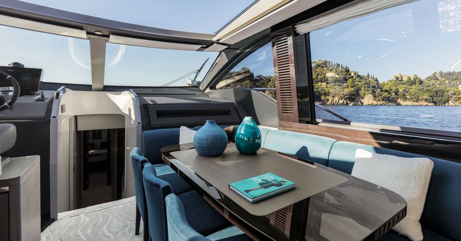 salon on a Azimut S8 sportsbridge yacht