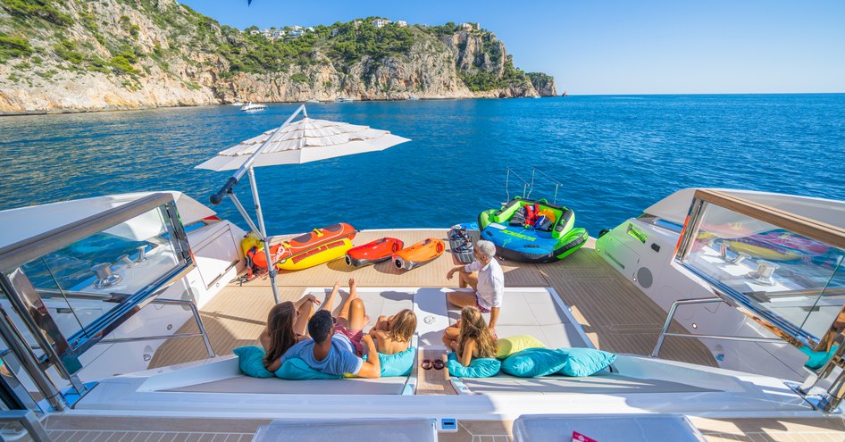 Sunseeker-Ocean-182-aft-deck