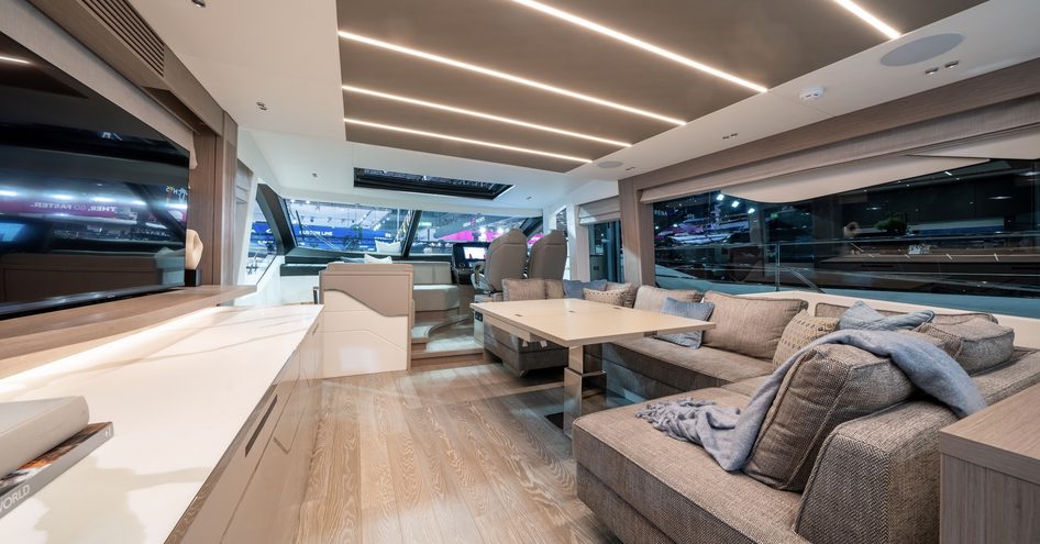 Sunseeker 75 Sports Yacht salon