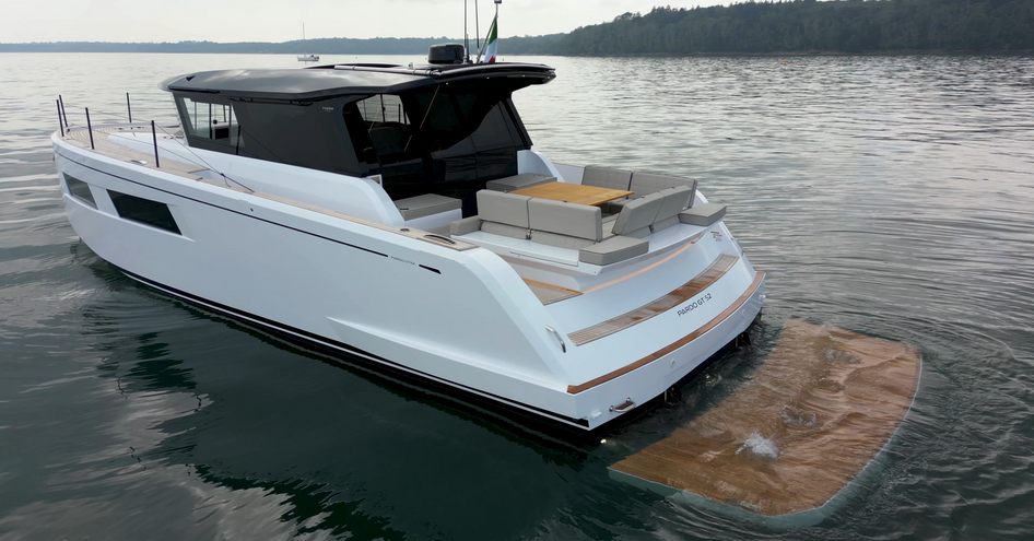 Pardo-GT52-aft-platform