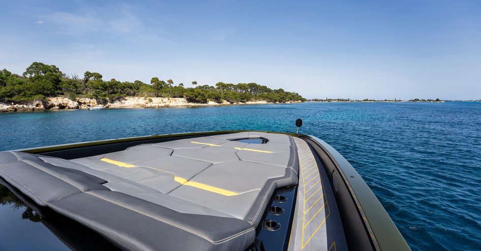 Tecnomar-Lamborghini-63-foredeck-sunbathing