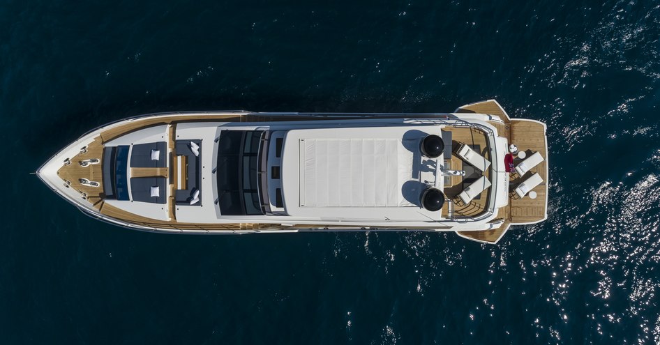 An overhead view of the Pearl 95 superyacht.