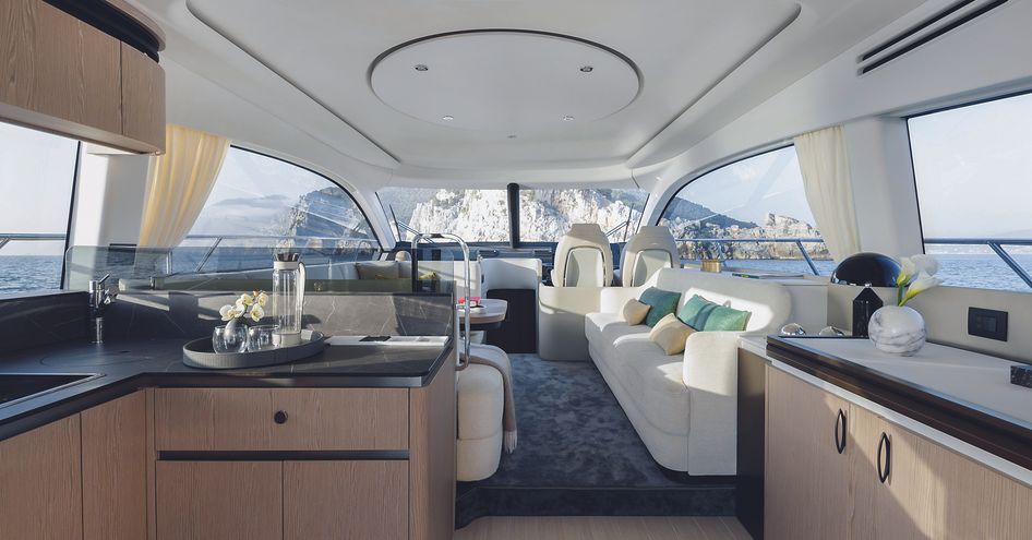 azimut 53 interior