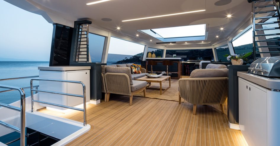 Sirena 78 design, Sirena 78 flybridge 