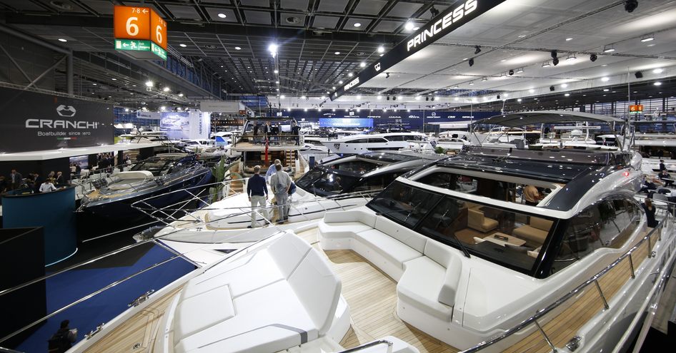 Superyachts display