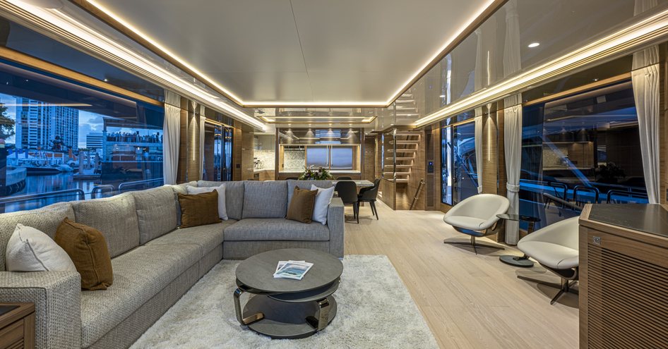 Overview of the main salon onboard superyacht ISSIMO