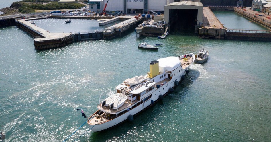 Marala enters Pendennis' covered dry dock