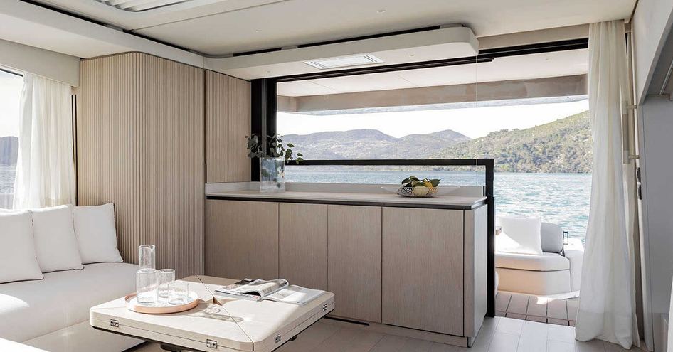 Galley (Hidden), Azimut Seadeck 6