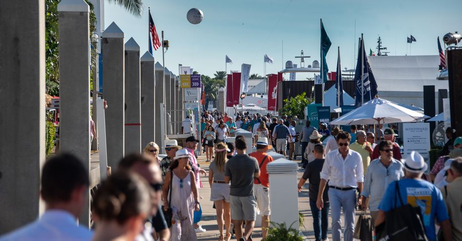 Crowds of people on docks at FLIBS