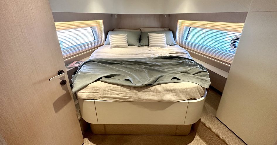 VIP Cabin, Azimut Seadeck 6