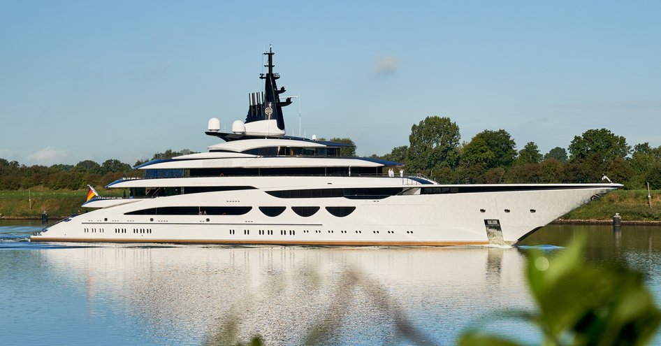 Superyacht ENZO on sea trials