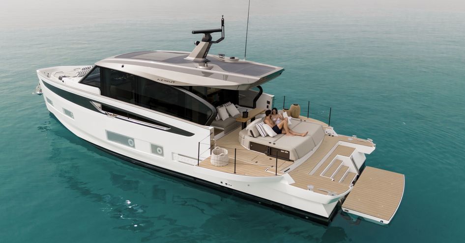 Azimut Seadeck 6 port quarter deck view over aft deck with platform lowered