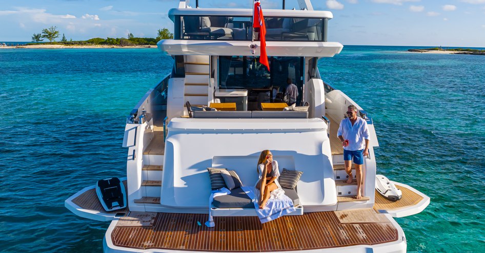 Pearl 72 aft platform 