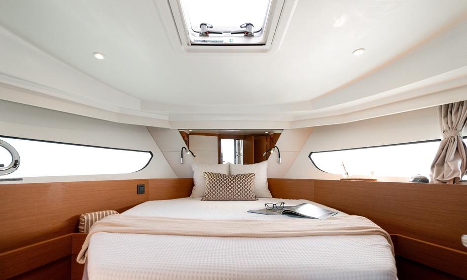 Beneteau Swift Trawler 37 Fly , Accommodation