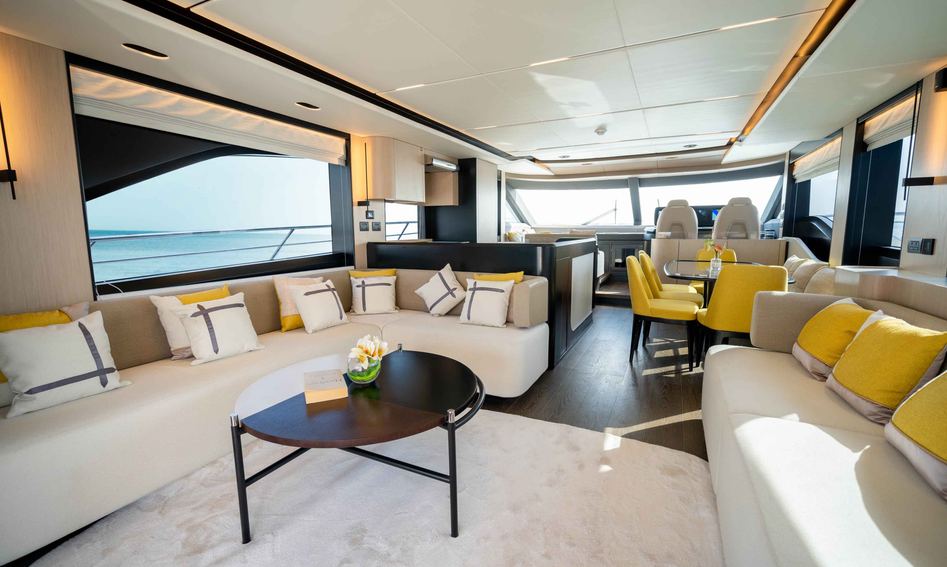 Gulf Craft Majesty 72, Interior