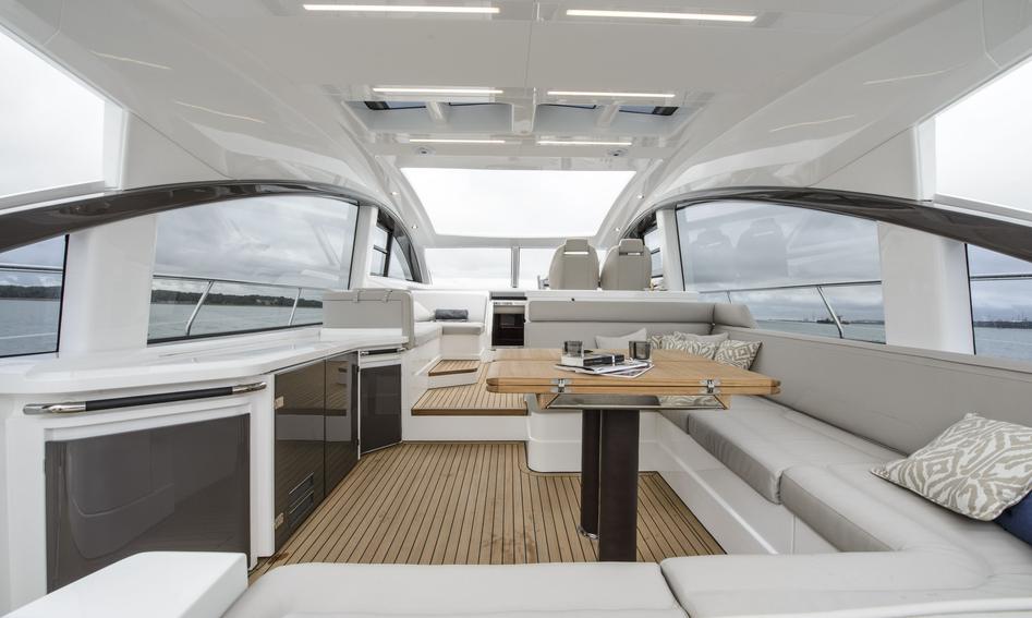 Fairline Targa 53 Open Gen 2, Interior