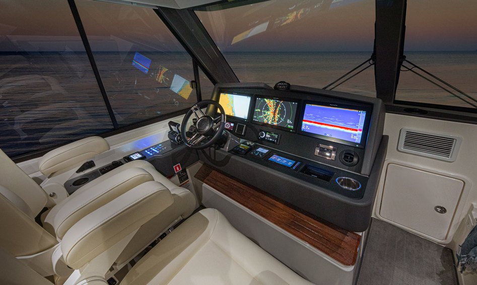 Riviera 50 Sports Motor Yacht, Helm Station