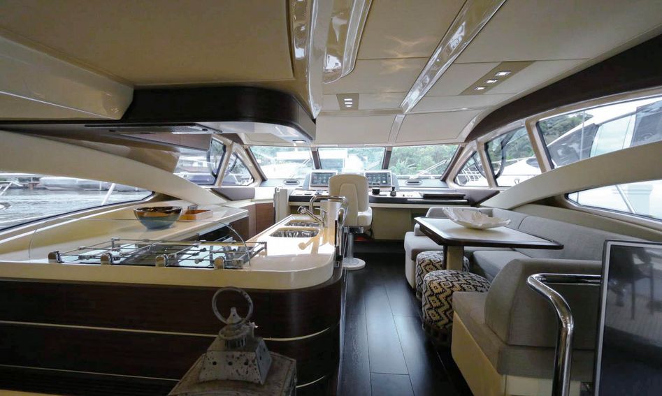 Azimut 60 Mk1, Interior