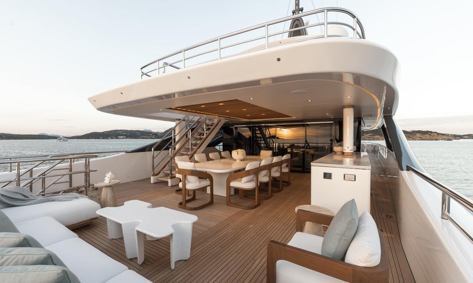 Benetti B.Now 50M Oasis, Deck Area