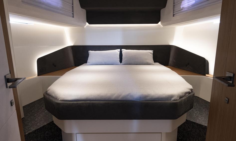 Evo R+, Accommodation