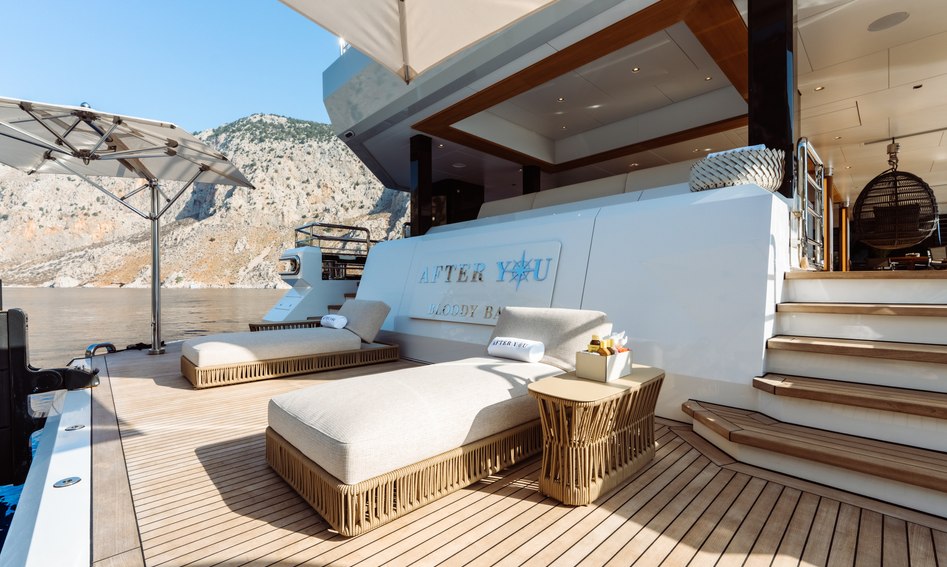 Damen Xplorer 60, Beach Club