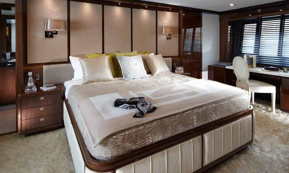 Princess 98 Motor Yacht, Accommodation