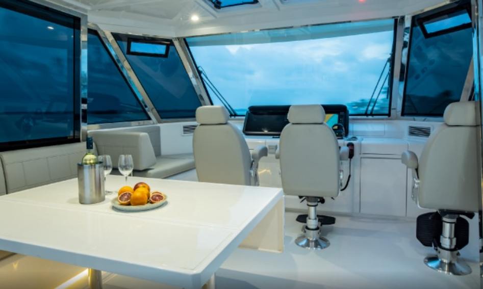 Aquila 54 Yacht, Helm Station