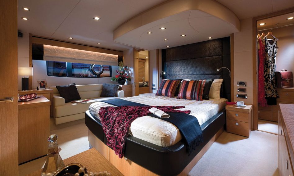 Sunseeker Manhattan 63, Accommodation