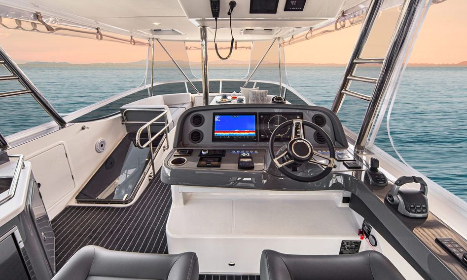 Riviera 46 Sport Motor Yacht, Helm Station