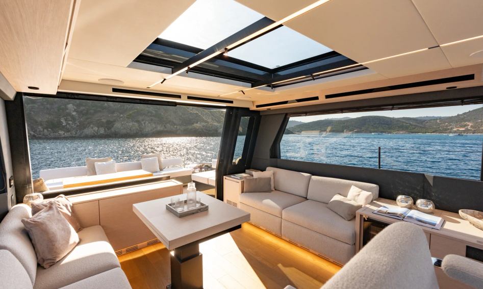 Pardo GT65 , Interior