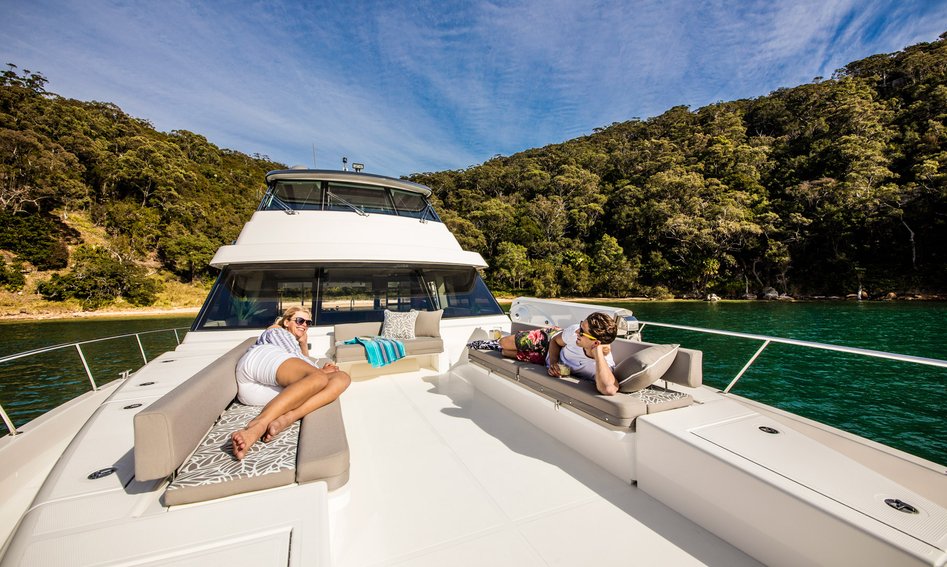 Riviera 72 Sport Motor Yacht Gen 2, Deck Area