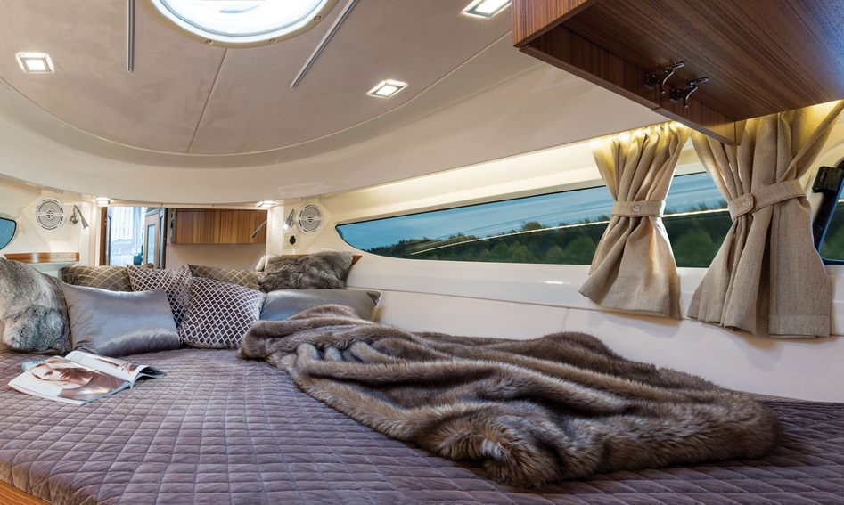 Marex 310 Sun Cruiser, Accommodation