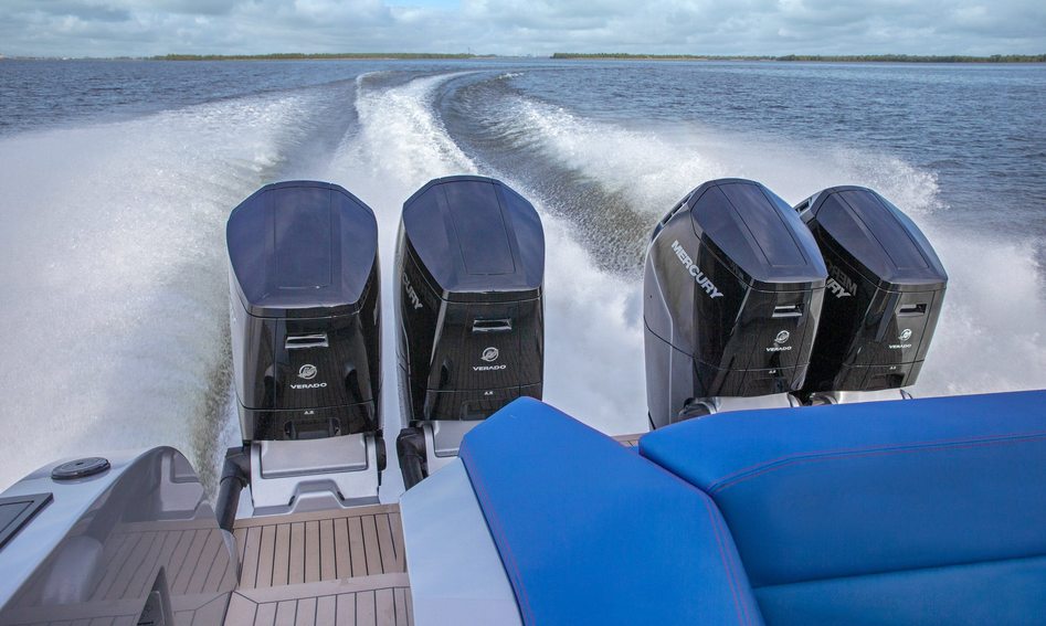 Vanquish VQ45 Veloce, Deck Area