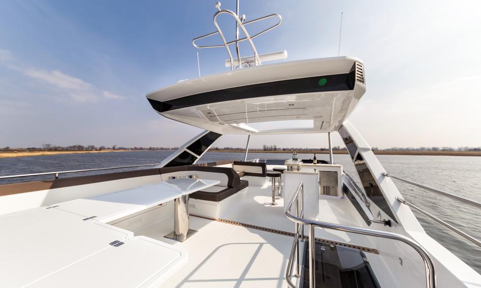 Galeon 640 Fly Mk2, Fly Deck/Sportdeck