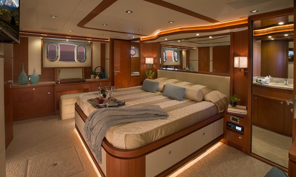 Hampton 650, Accommodation