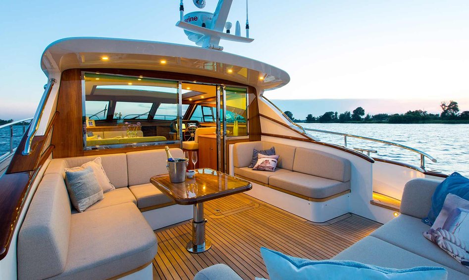 Mulder Favorite 1500, Deck Area