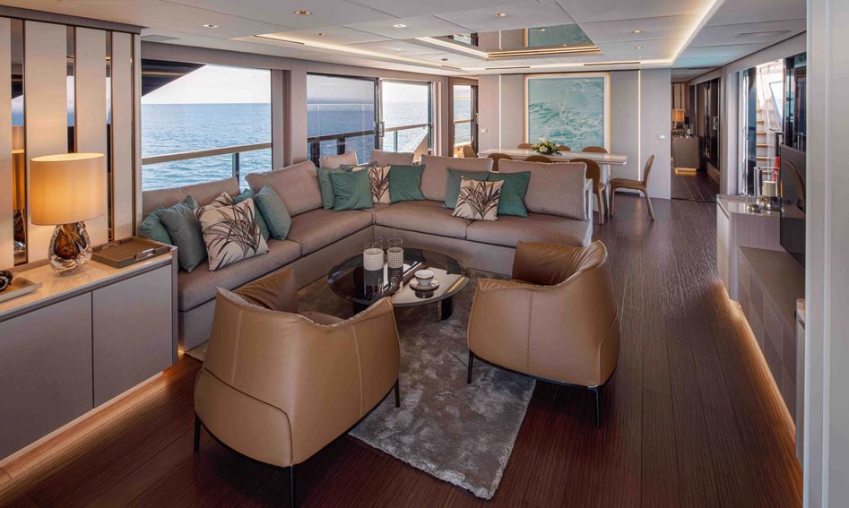 Mangusta GranSport 33, Interior