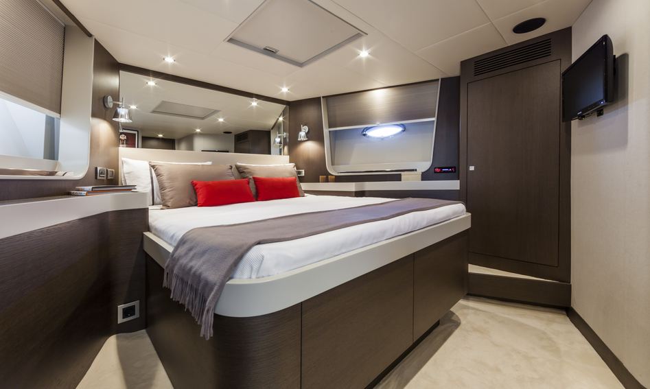 Numarine 70 Hardtop, Accommodation