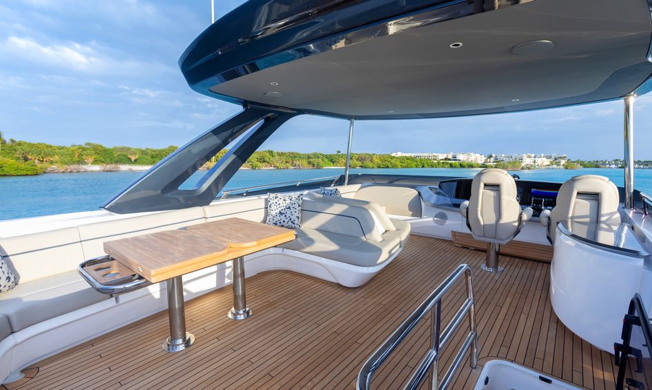 Princess S72 Gen 2, Fly Deck/Sportdeck