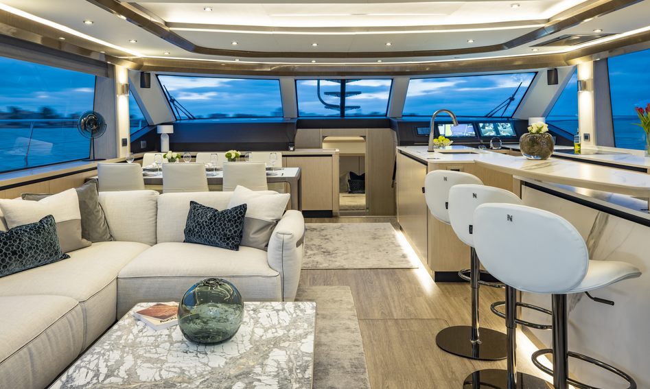 Aquila 70 Luxury, Interior