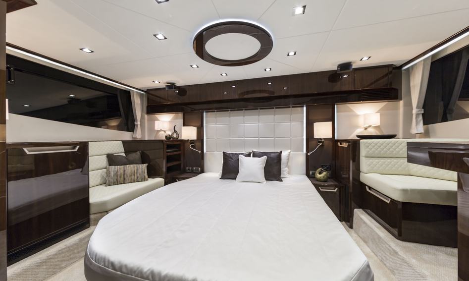 Galeon 500 Fly, Accommodation